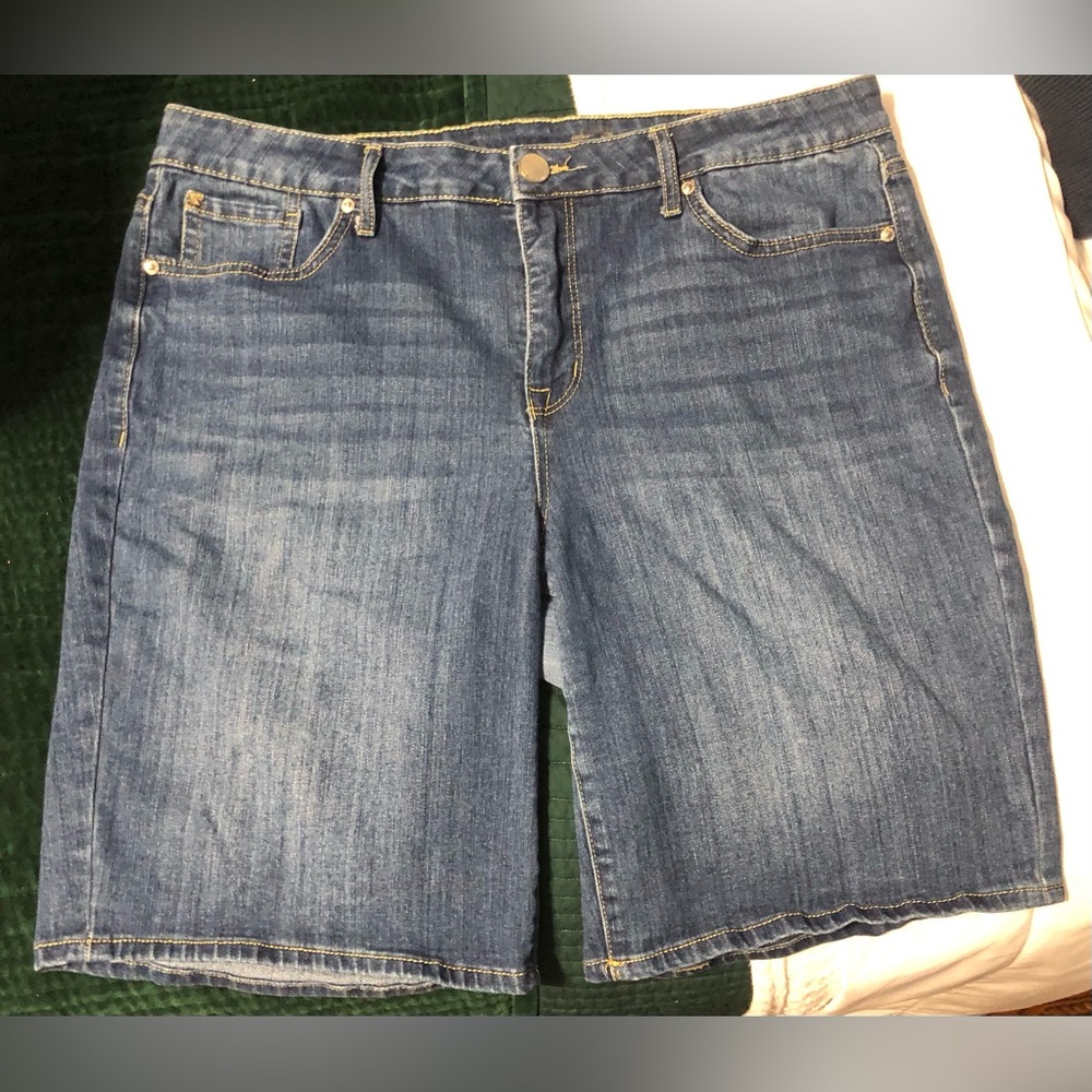 Seven7 Blue Denim Bermudas Shorts Sz. 16
